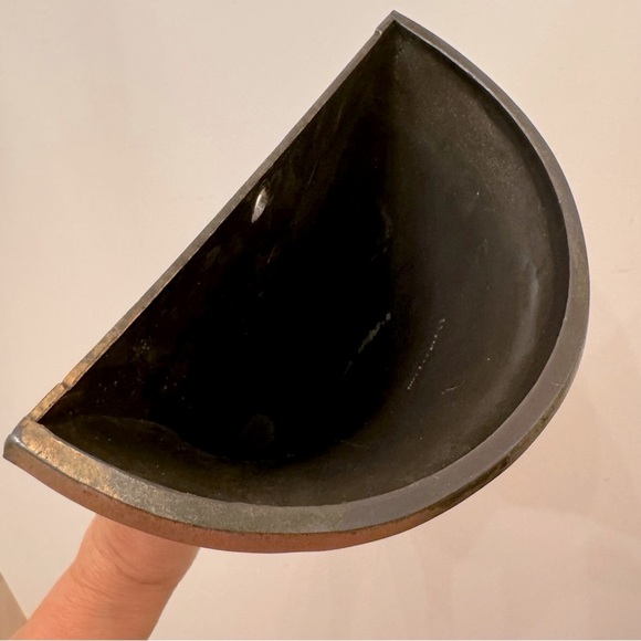 Homco Home Interiors Wall Pockets Goldtone  Embossed Vases 1985
, 9-1/2" Tall - Picture 6 of 8